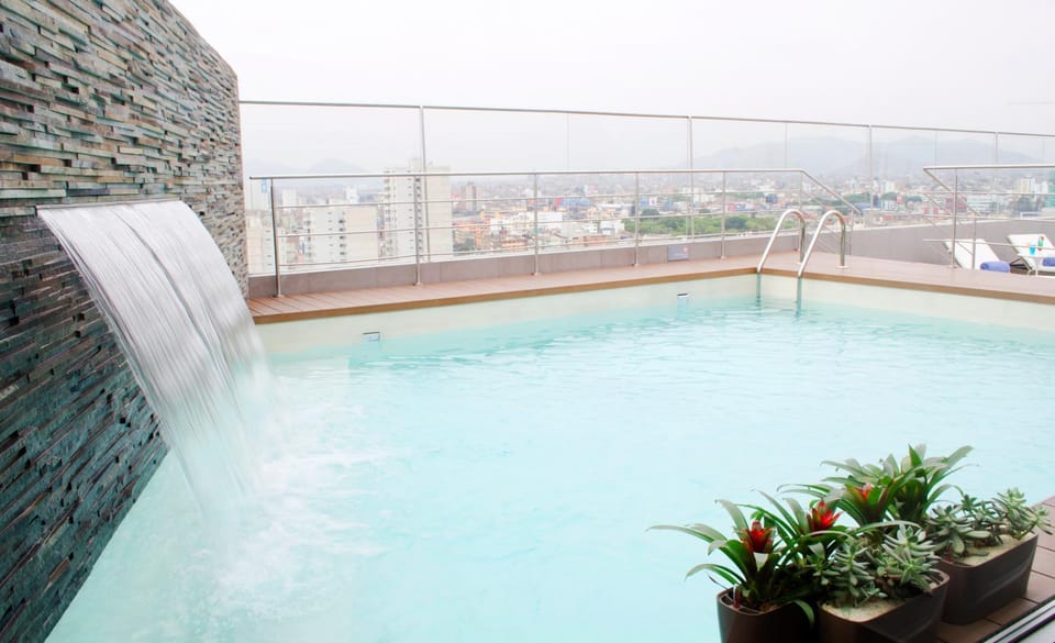Balcony/Terrace, City view, Swimming pool
