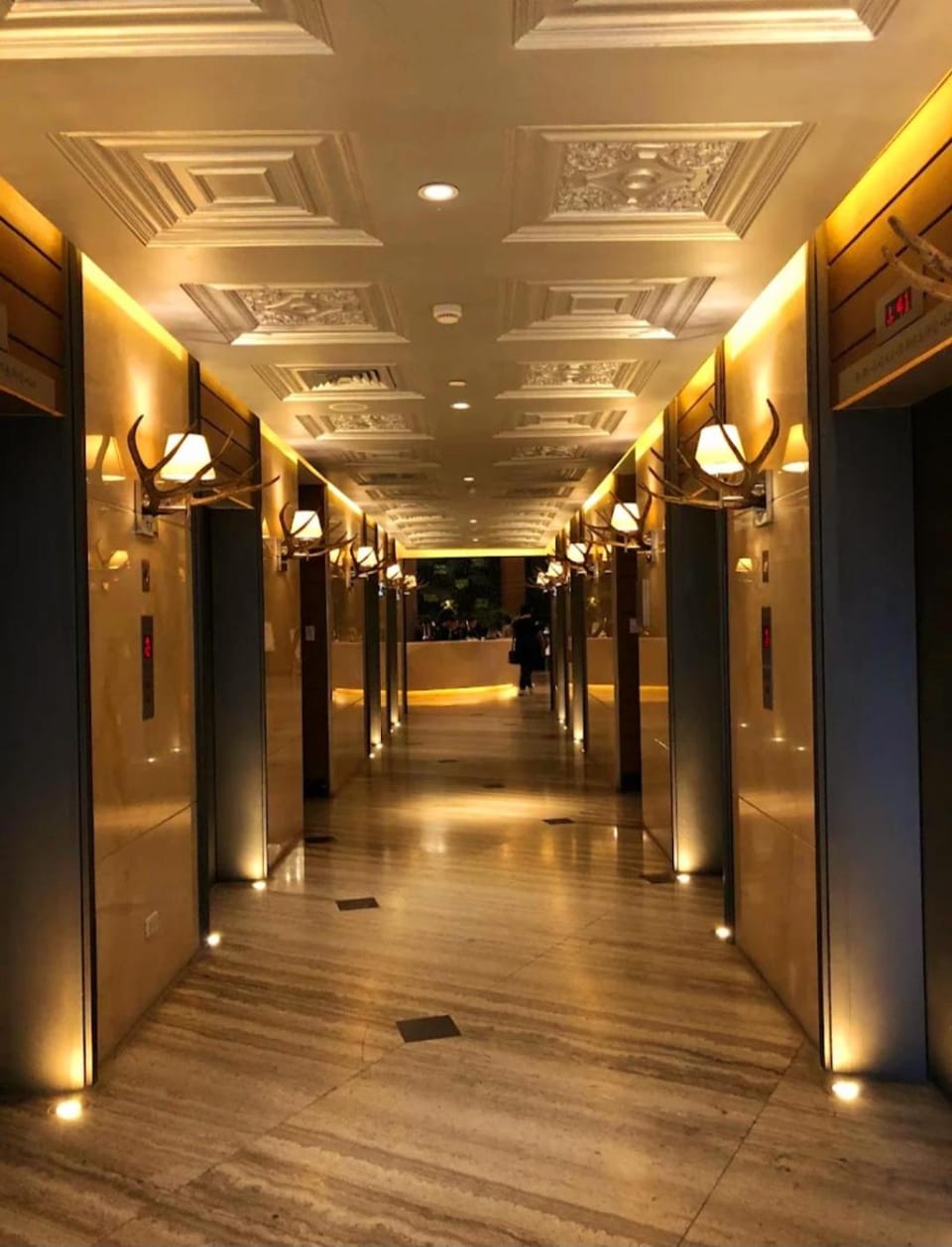 Lobby or reception, elevator