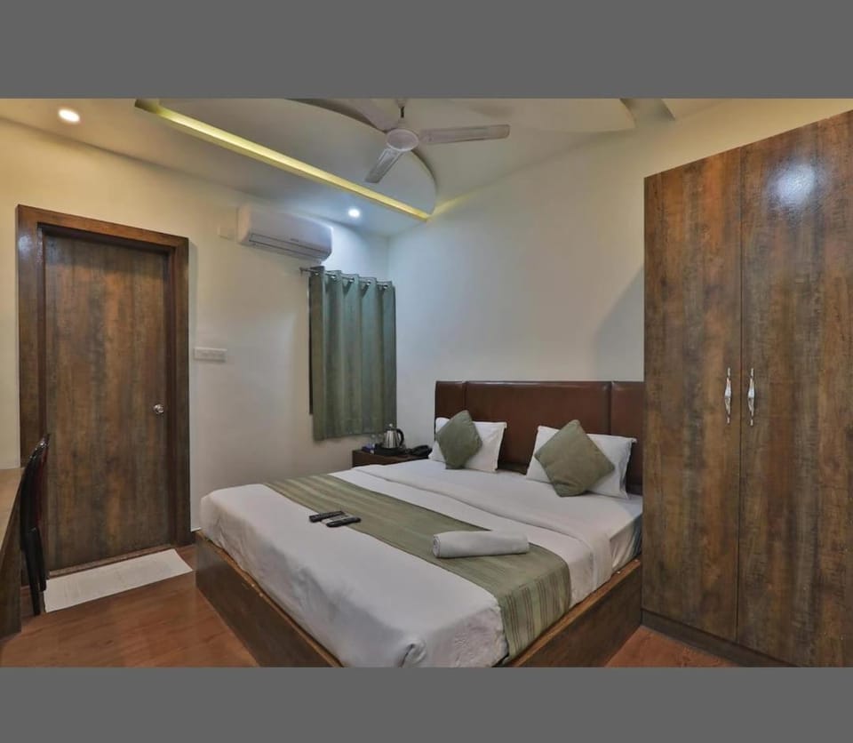 Vedas Suites- Saryu Ghat Ayodhya Bed and Breakfast in Nepal