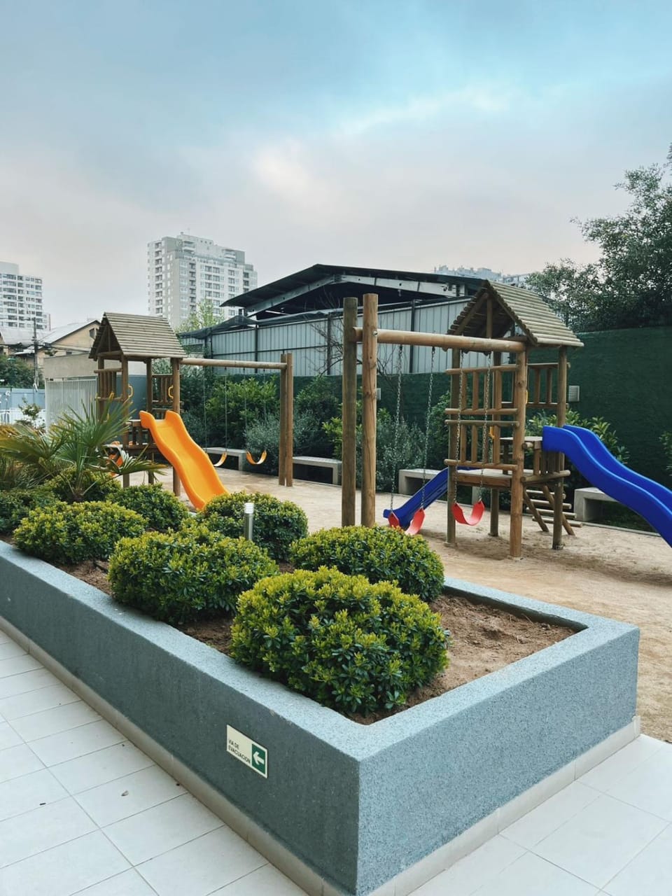 Moderno Depto con Terraza, Estacionamiento y Piscina, La Cisterna Apartment in Santiago