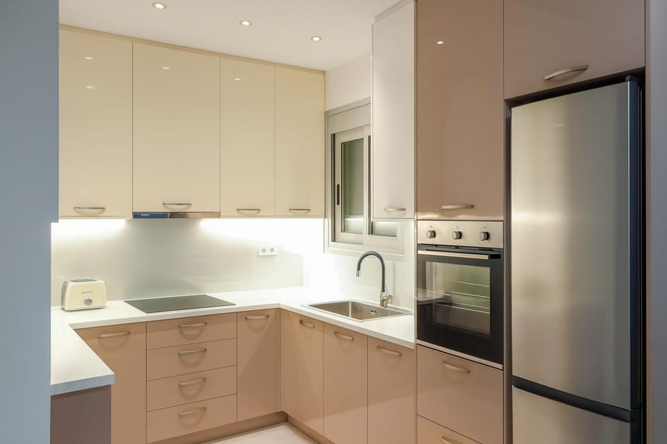 Kitchen or kitchenette, oven, stove