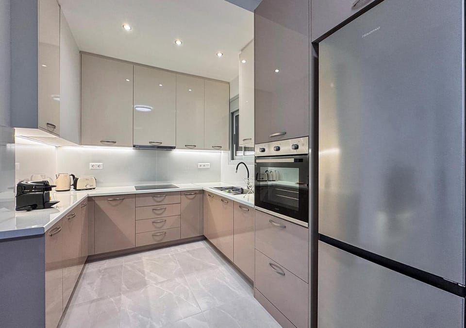 Kitchen or kitchenette, dishwasher, minibar, oven, pet friendly, stove, toaster