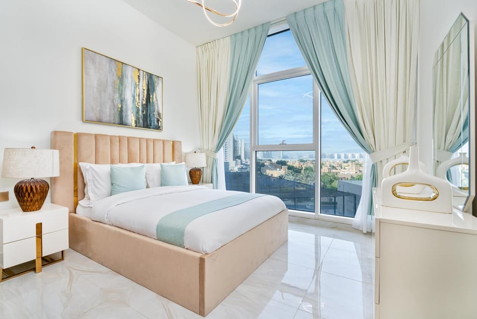 Lux BnB Gemz - Al Furjan I Private Pool I Apartment in Dubai