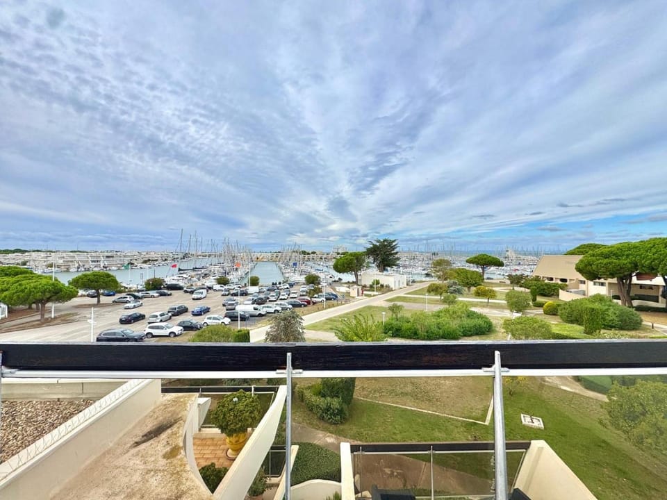Le Pasadéo, Vue port & mer, 5 minutes de la plage Apartment in Le Grau-du-Roi