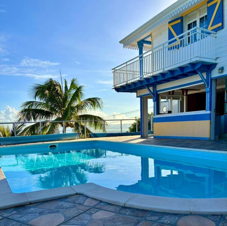 Ti-Garence vue mer Villa in Les Trois-Îlets