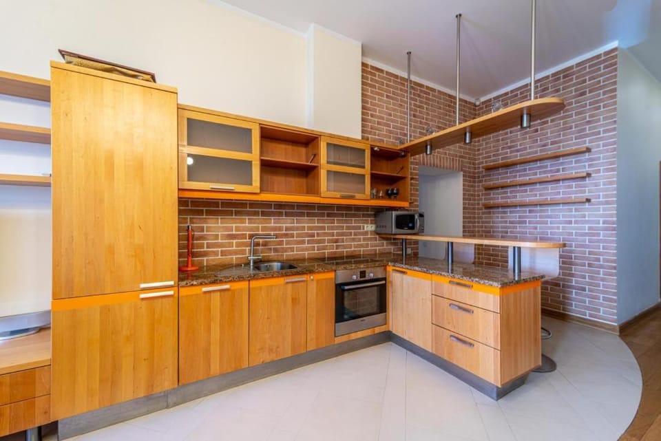 Kitchen or kitchenette, Lounge or bar, dishwasher