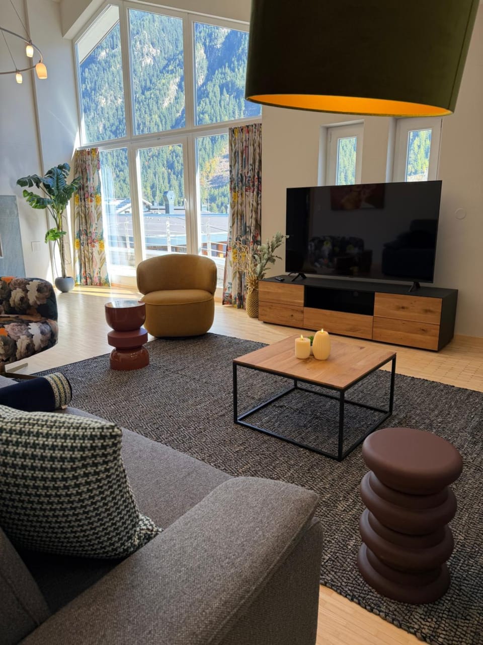 Living room, Seating area