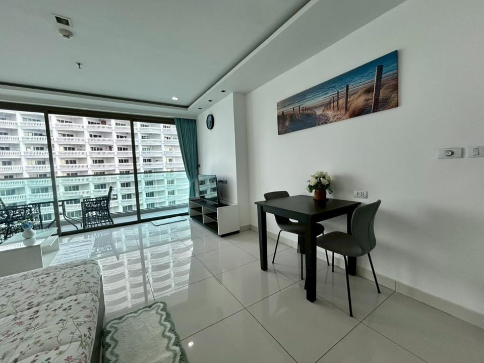 Wong Amat Tower Condominium 1205 Apartment in Pattaya City