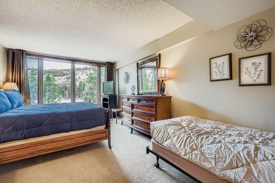 1806 Decatur Apartment in Keystone