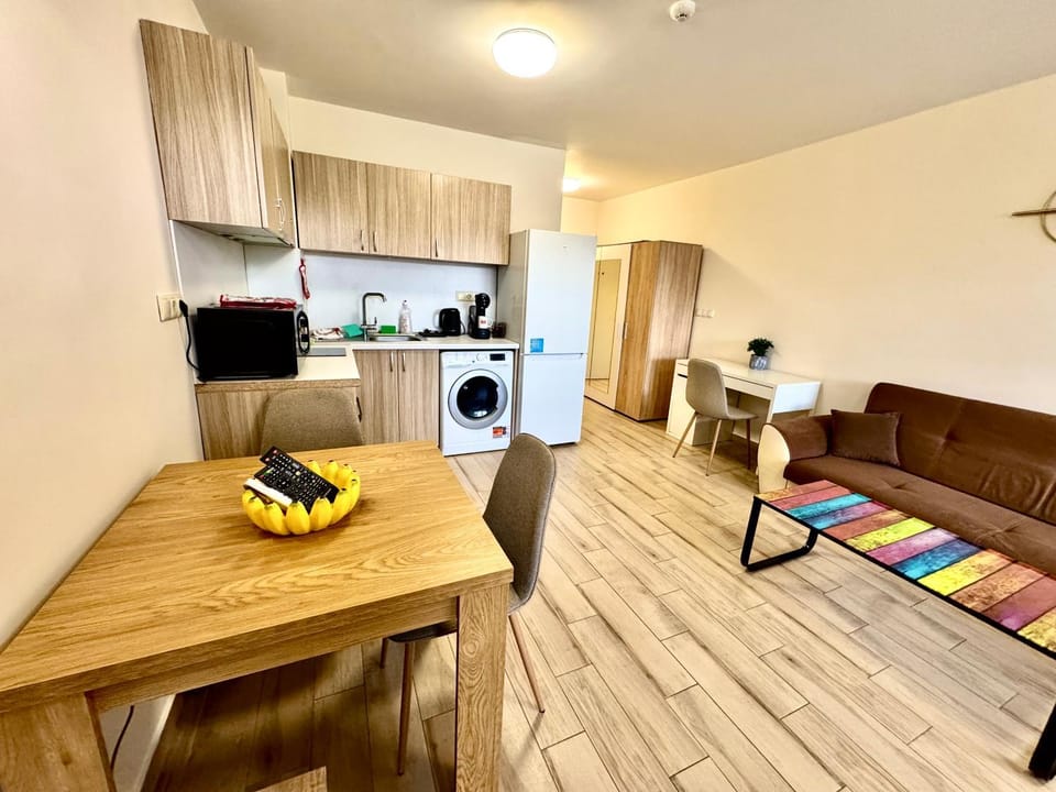 Kitchen or kitchenette, Living room, Dining area, washing machine