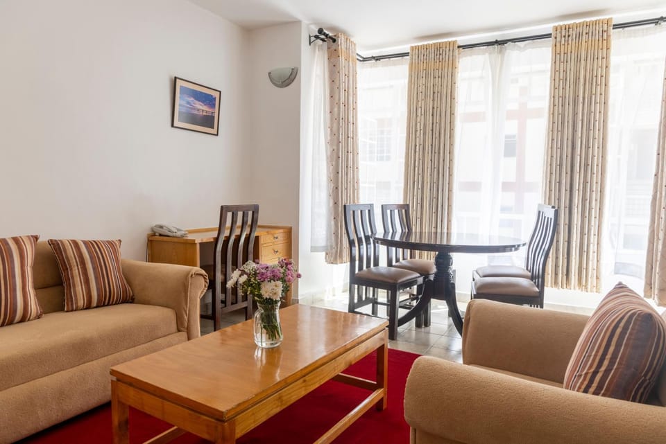 Living room, Dining area