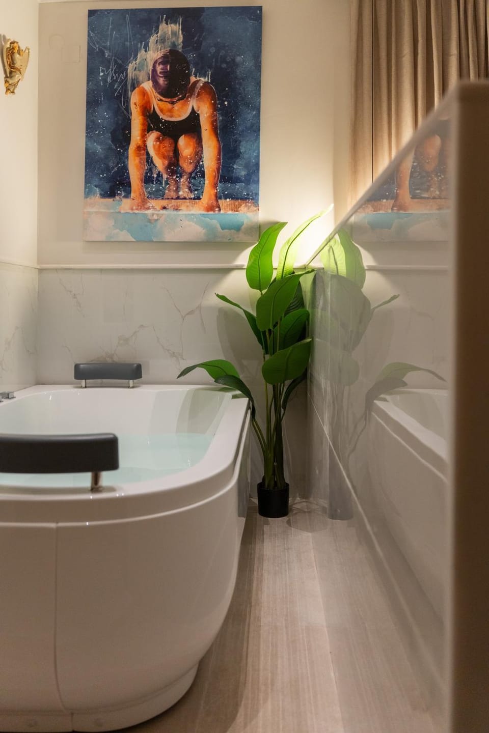 Hot Tub, Bedroom