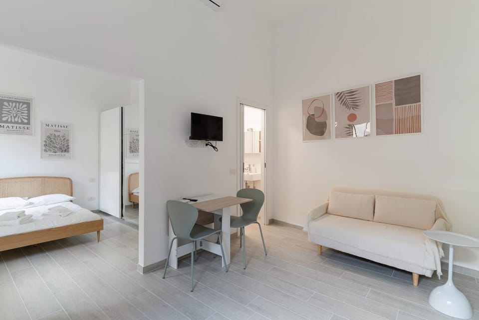 Living room, Bedroom
