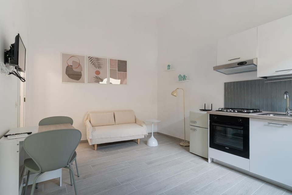 Kitchen or kitchenette, Living room