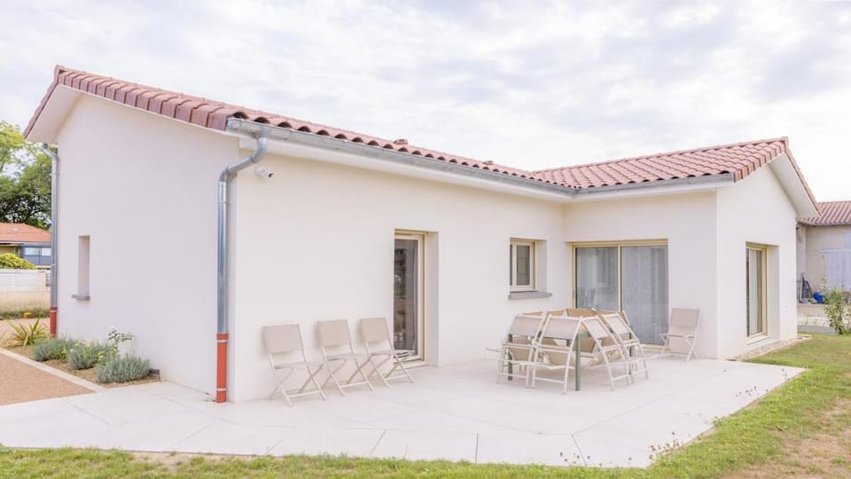 Villa au coeur de Mézériat House in Auvergne-Rhône-Alpes