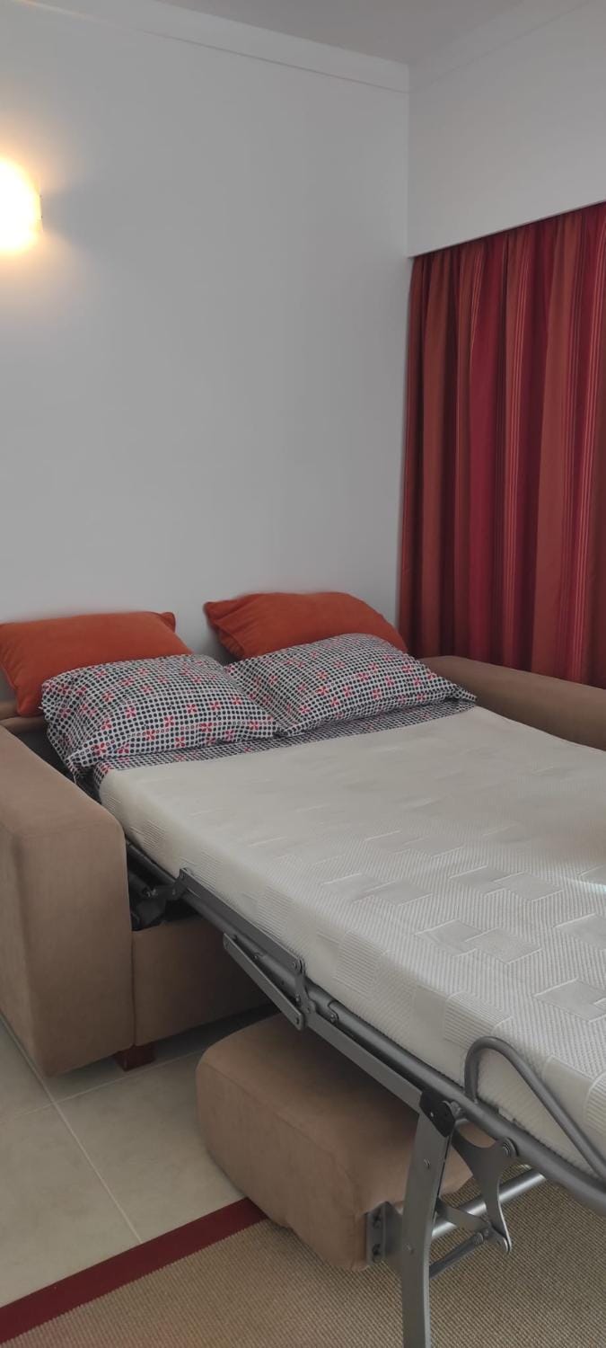 Bed, Living room