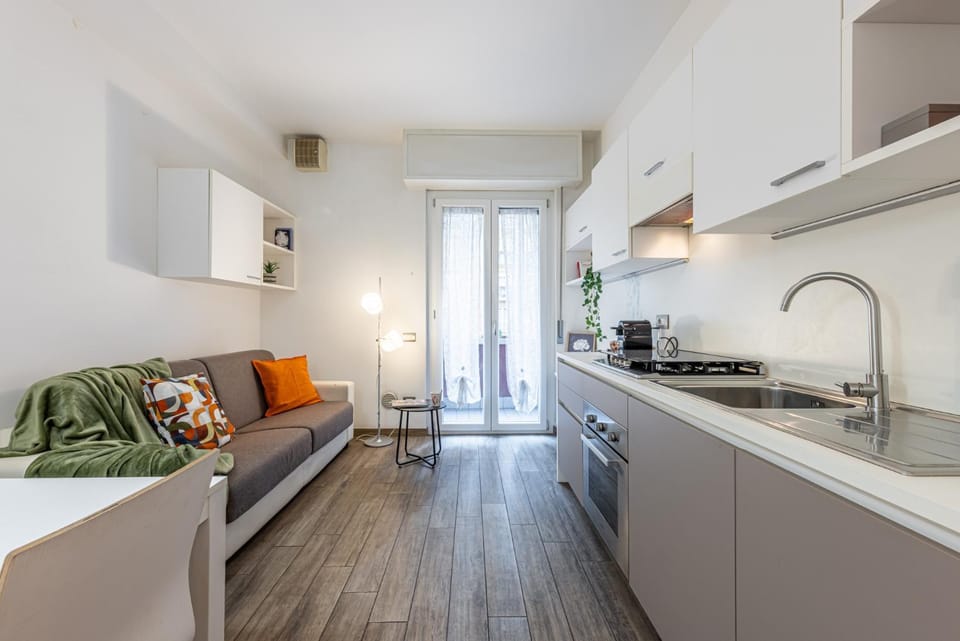 Kitchen or kitchenette, Living room, Seating area, stove