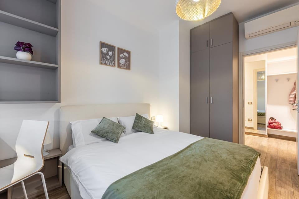 Bed, Photo of the whole room, Bedroom, wardrobe