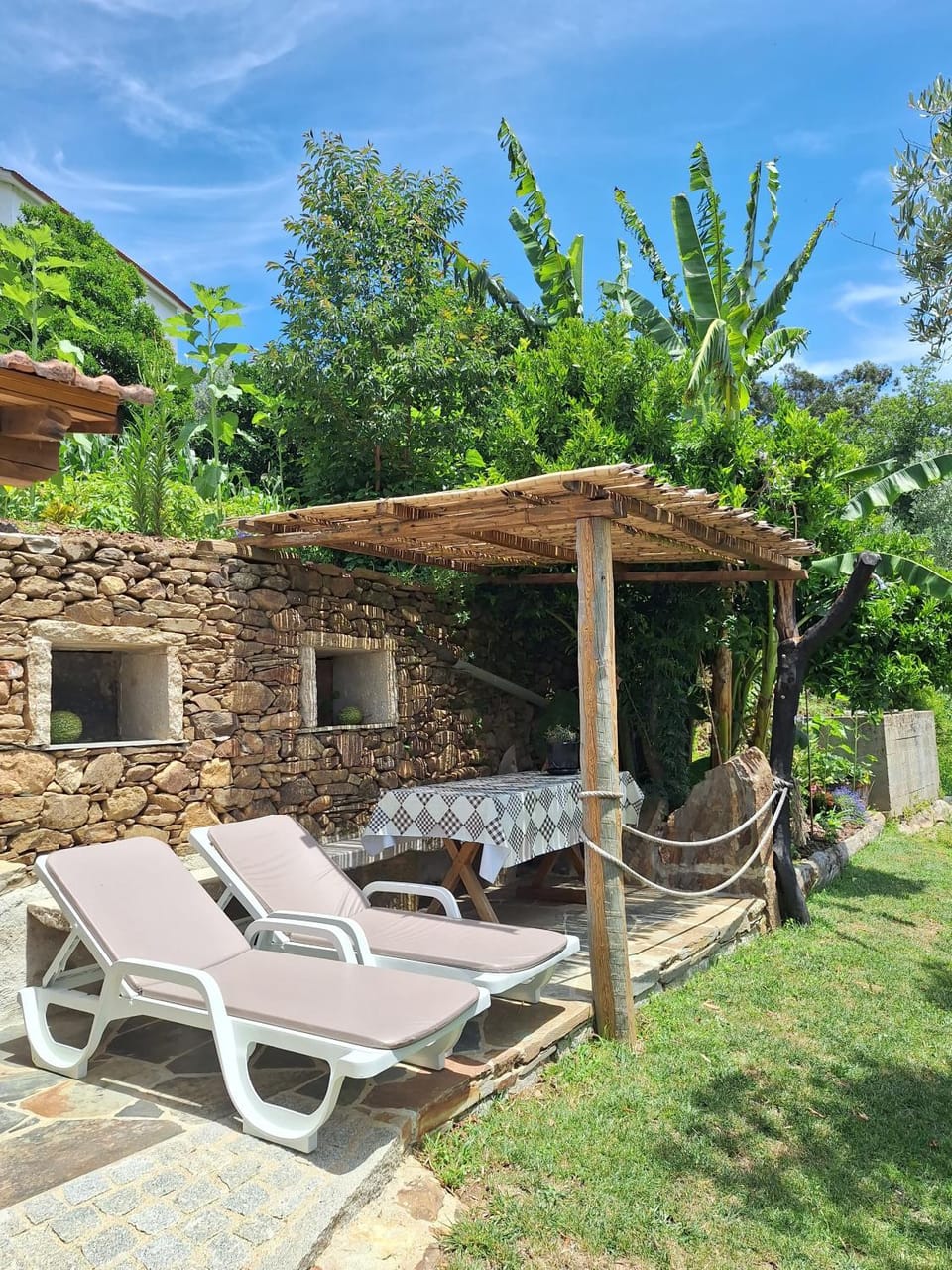 Casa dos Pobres House in Portugal