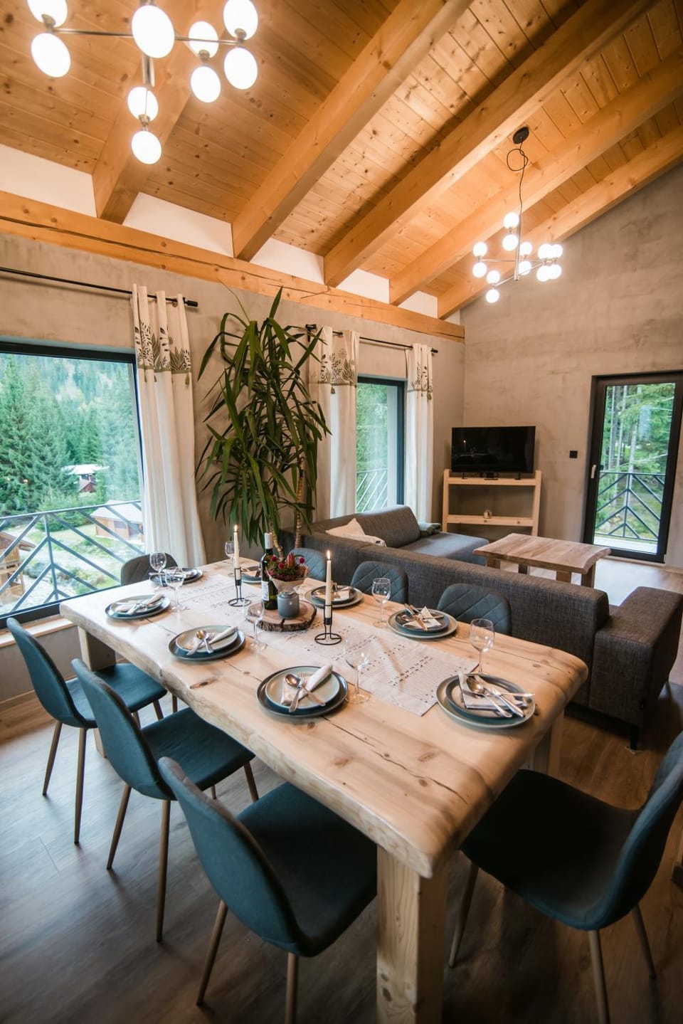 Living room, Dining area