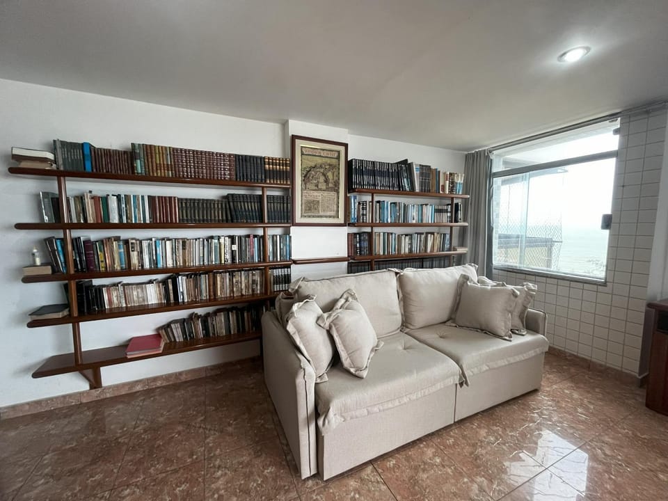 Library, Seating area