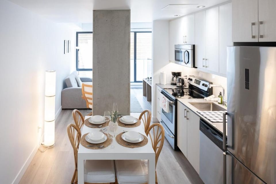 Coffee/tea facilities, Kitchen or kitchenette, Living room, Seating area, Dining area, dishwasher, oven, pet friendly, stove, toaster