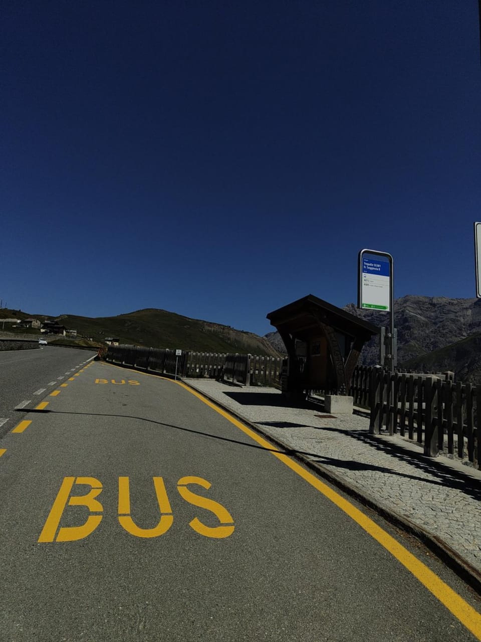 Text overlay, Street view, shuttle