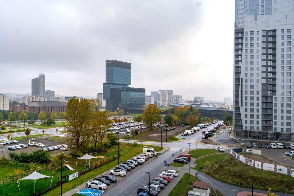 City view, Location