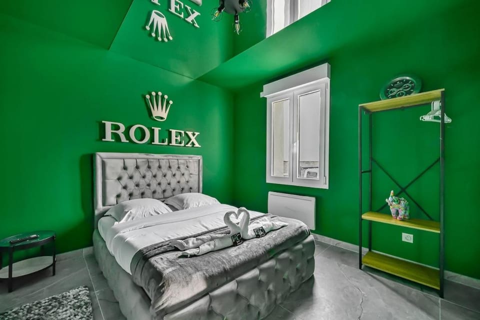 Chez Louis - 8 people - Close to Paris Apartment in Paris