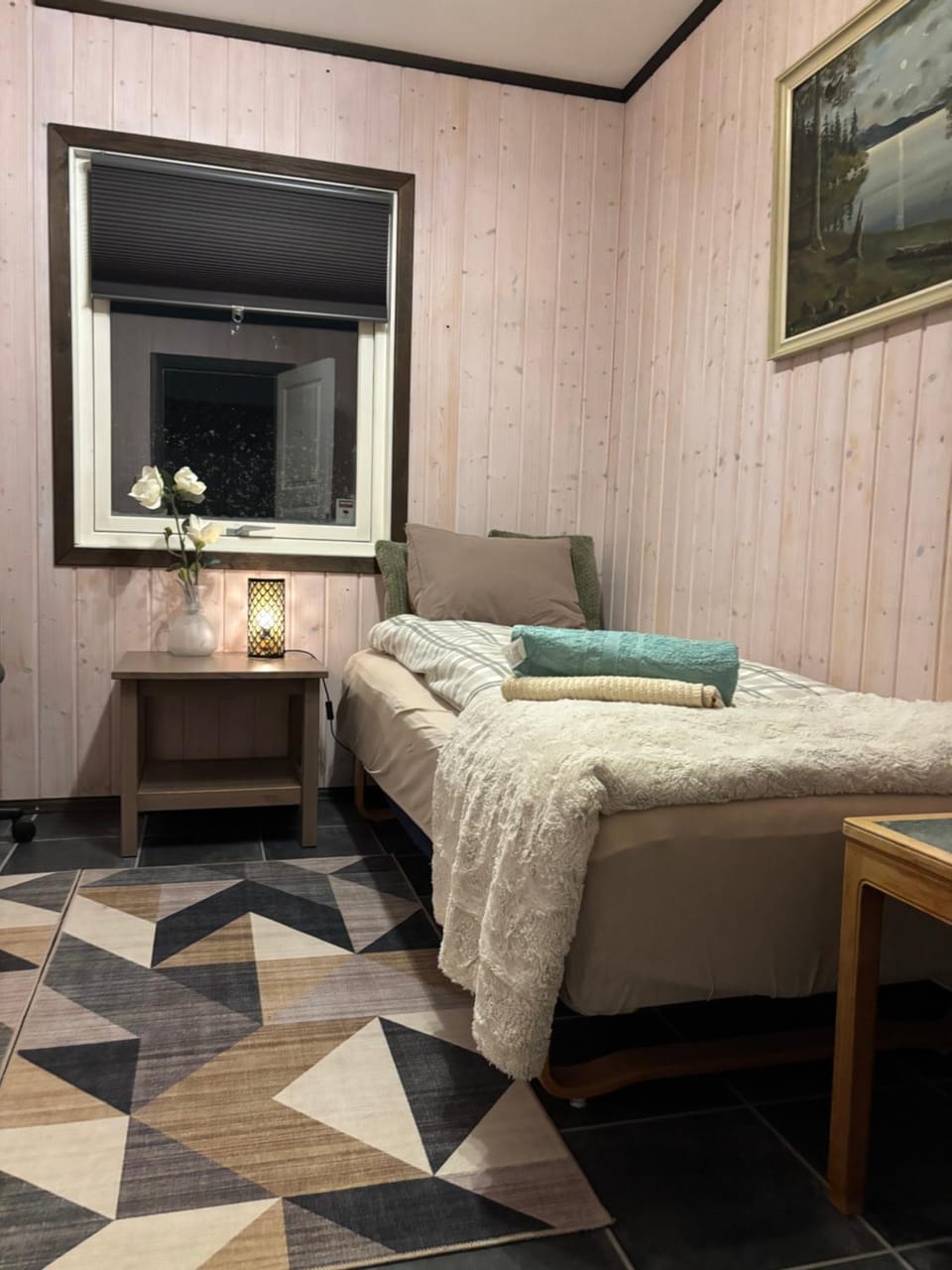 Koselig rom i studentfelleskap Vacation rental in Viken, Norway