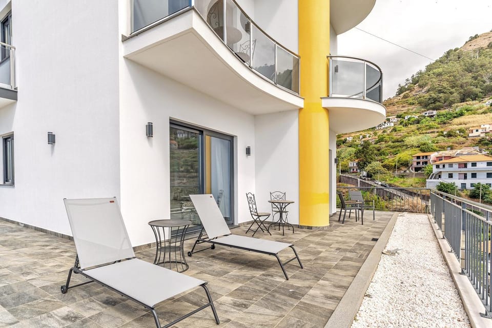 Property building, Patio, Day, Natural landscape, View (from property/room), Balcony/Terrace, Mountain view, sunbed