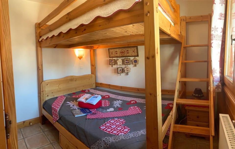 Property building, Living room, Bedroom