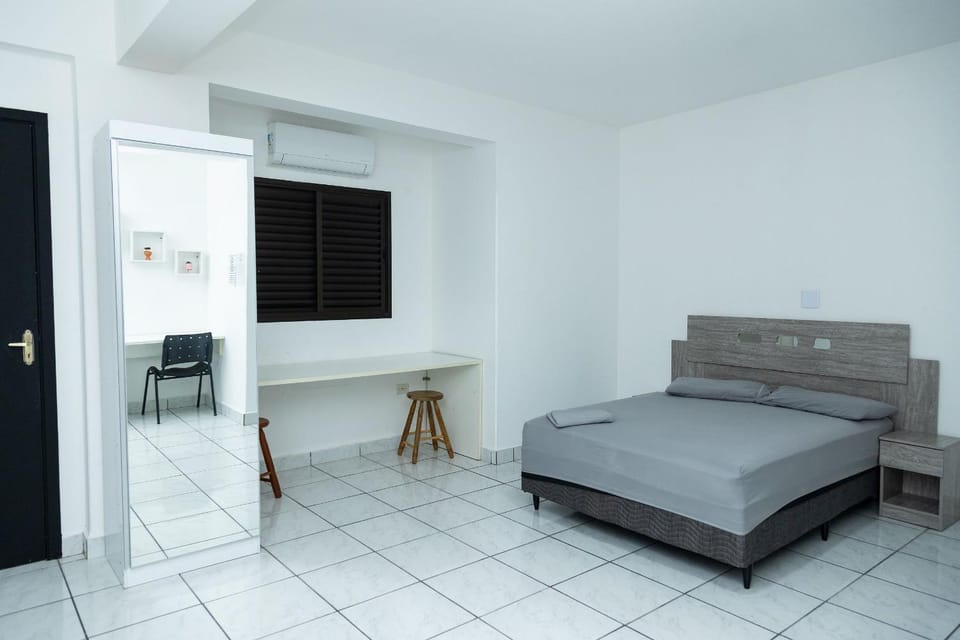 Kitchen or kitchenette, Photo of the whole room, Bedroom