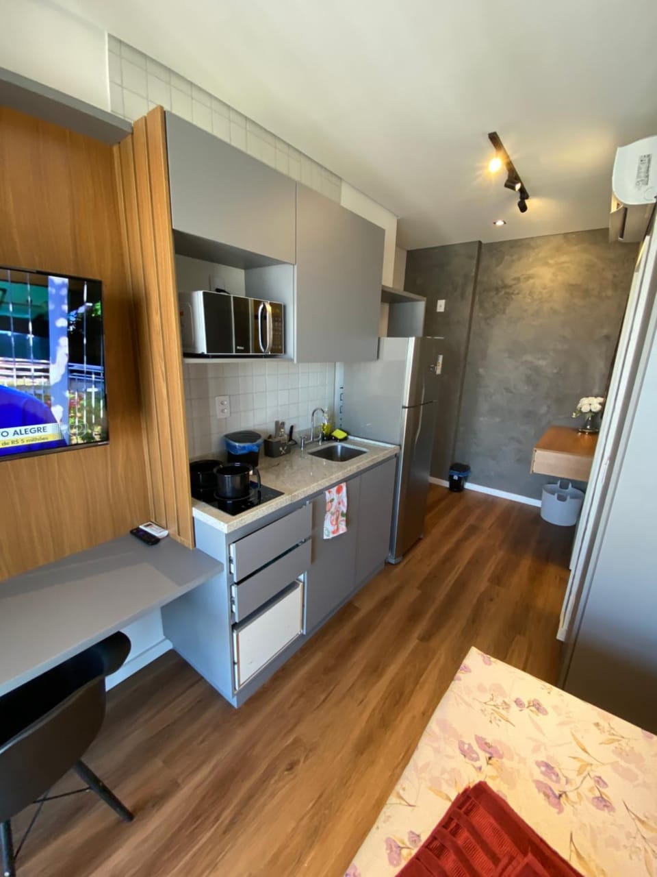 Apartamento na Liberdade a 300 metros do Metro e Feirinha da Liberdade Apartment in Sao Paulo City