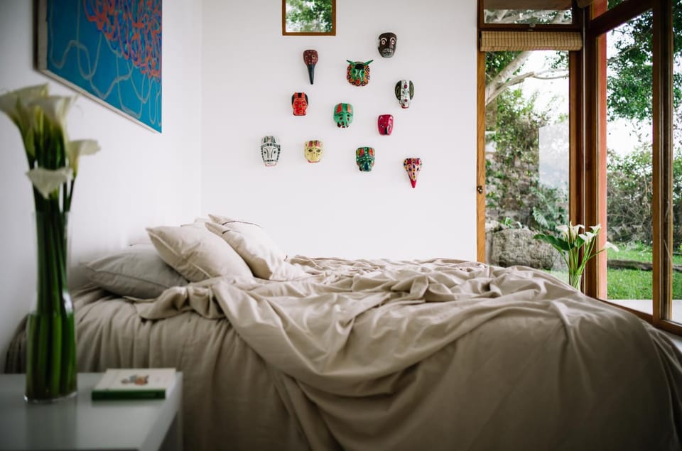 Photo of the whole room, Bedroom