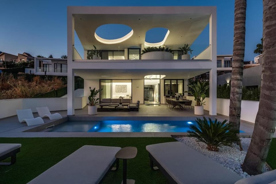 Property building, Night
