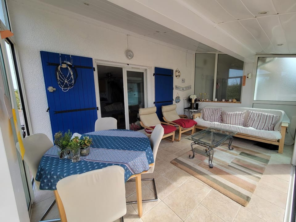 Belle maison spacieuse et traversante, climatisée, Wifi, vue réserve, 6-8 couchages à PORTIRAGNES PLAGE LRCS91 Villa in Portiragnes