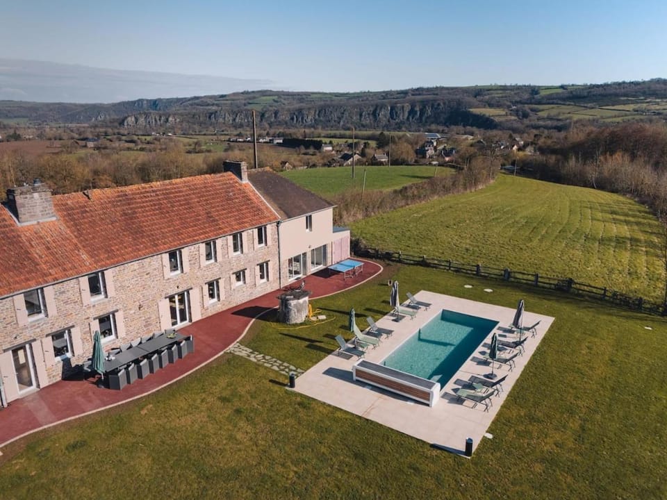 Natural landscape, Bird's eye view, Garden, Balcony/Terrace, Mountain view, Pool view, Swimming pool, sunbed