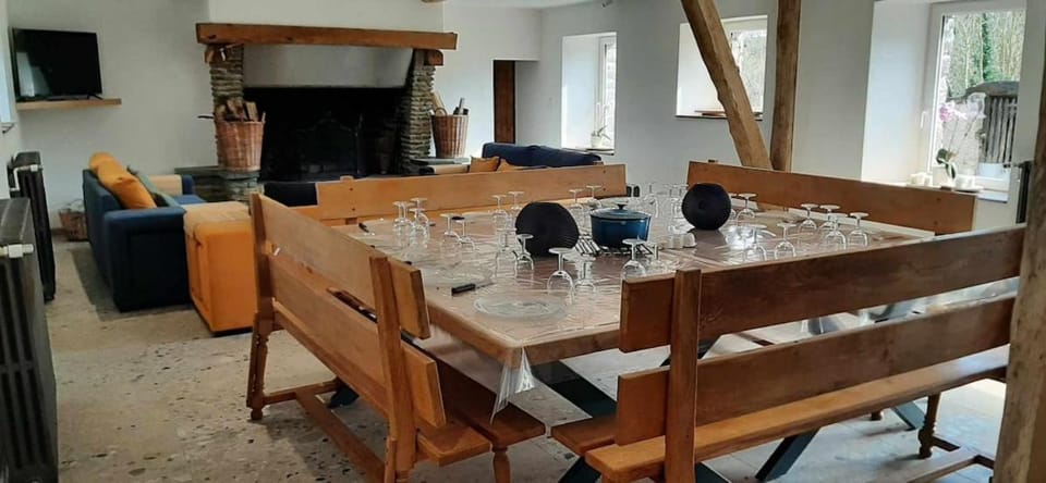 Gîte de charme -14 personnes - piscine chauffée - Clécy House in Normandy