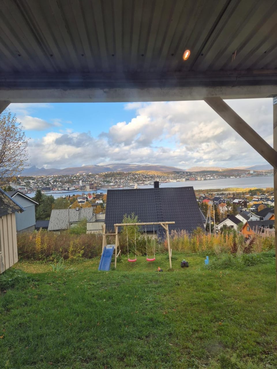 Newly renovated apartment with the best view in town! Apartment in Tromso