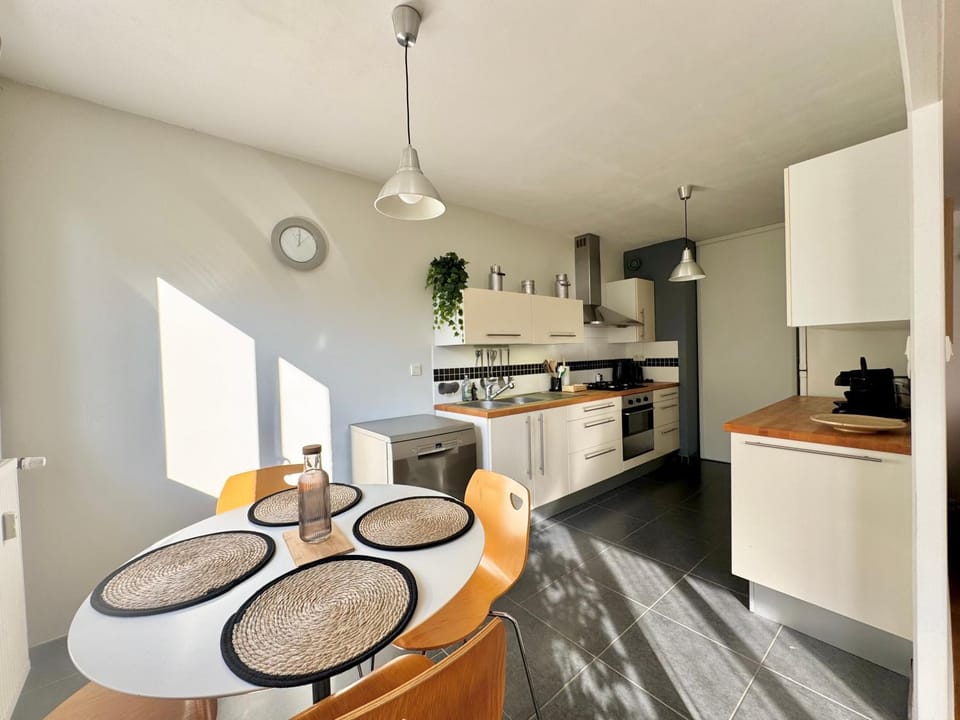 Chez Marc, avec vue verdoyante et parking privé Apartment in Rennes