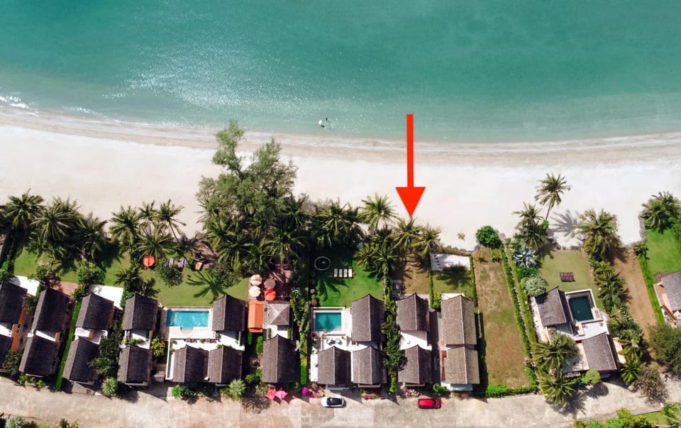Property building, Day, Natural landscape, Bird's eye view, Beach, Sea view, Location