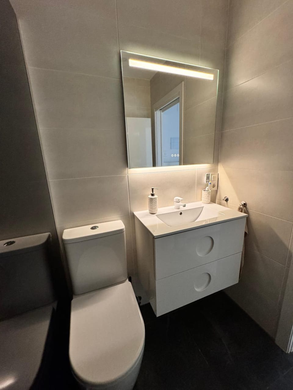 Toilet, Bathroom