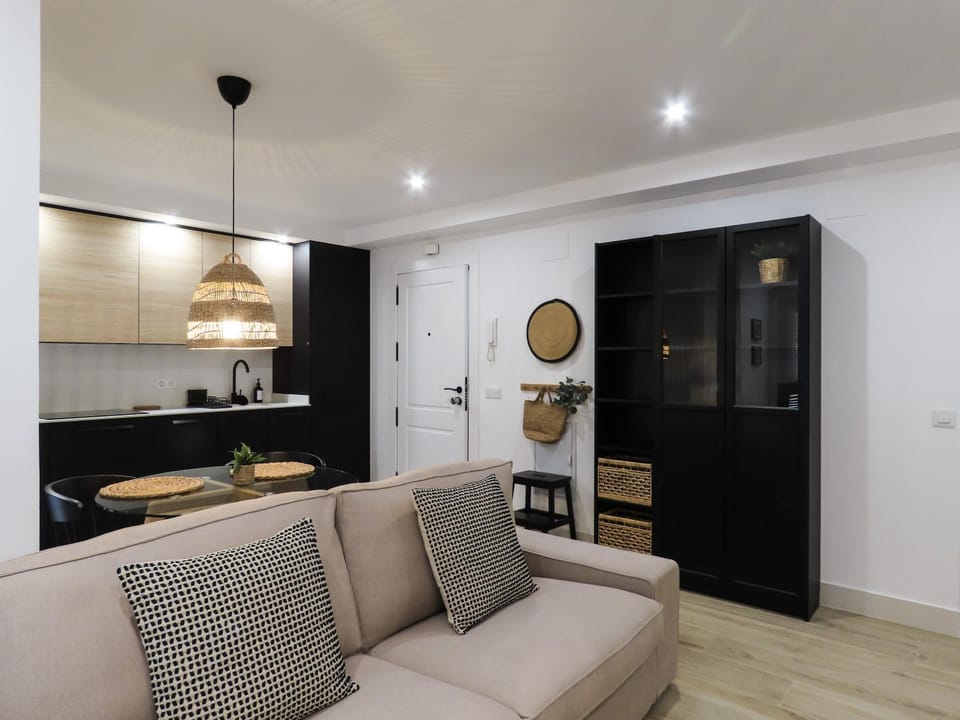 Kitchen or kitchenette, Living room, Seating area