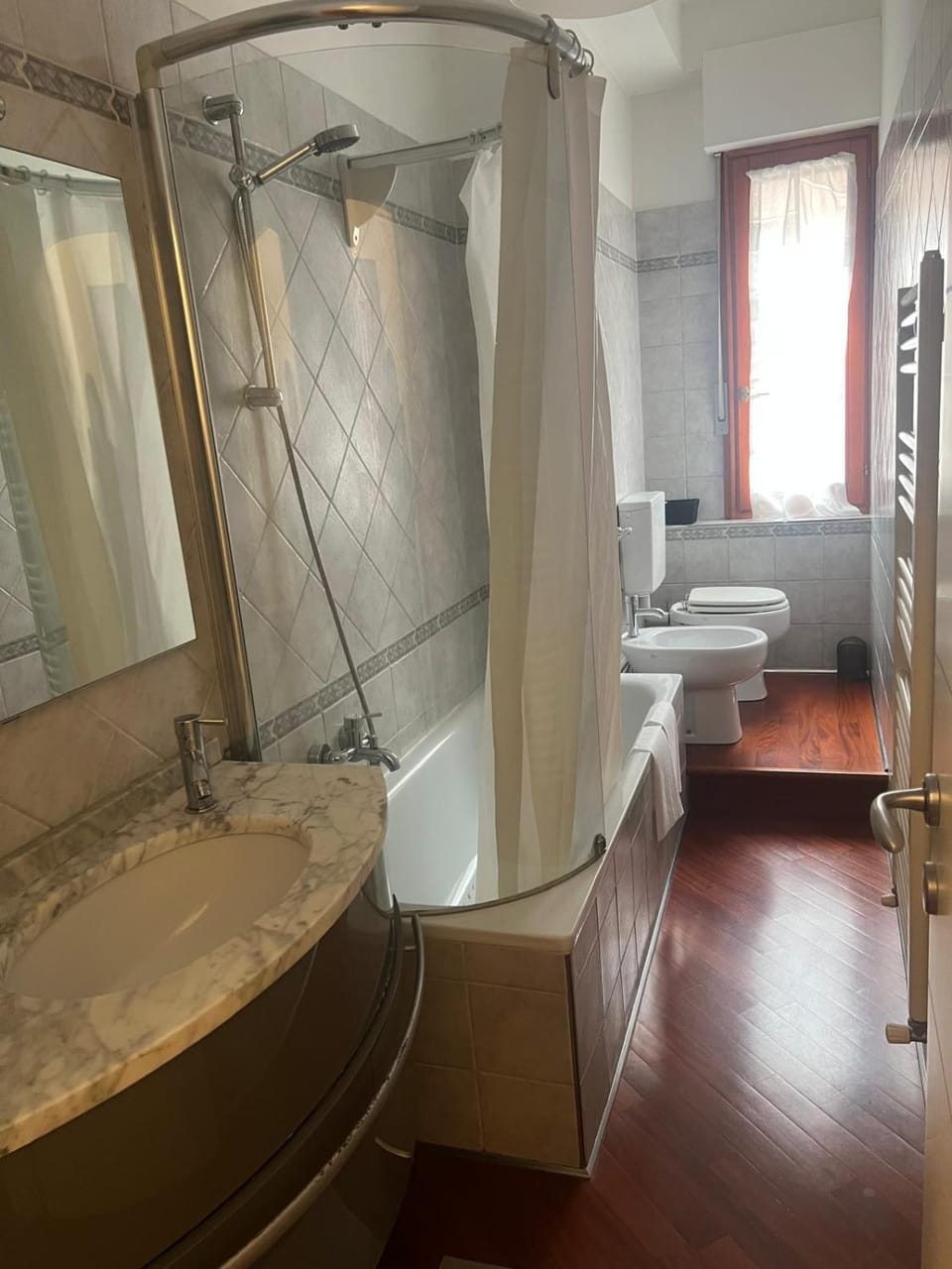 Bathroom, Bath