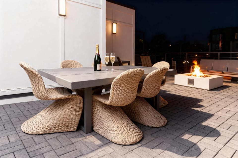 8BR Rooftops with Hot Tub Fire Pit Skyline Views House in East Nashville