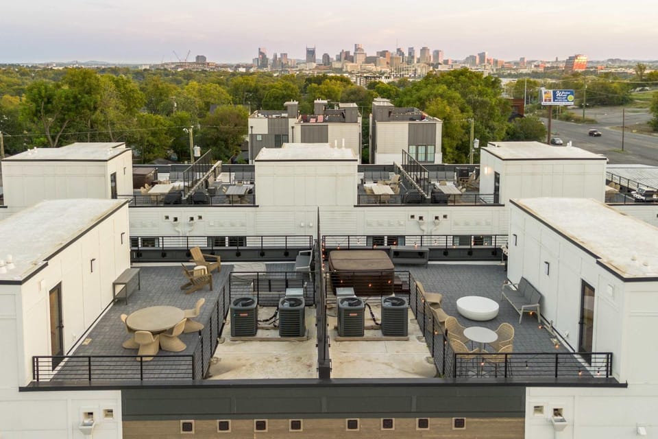 8BR Rooftops with Hot Tub Fire Pit Skyline Views House in East Nashville