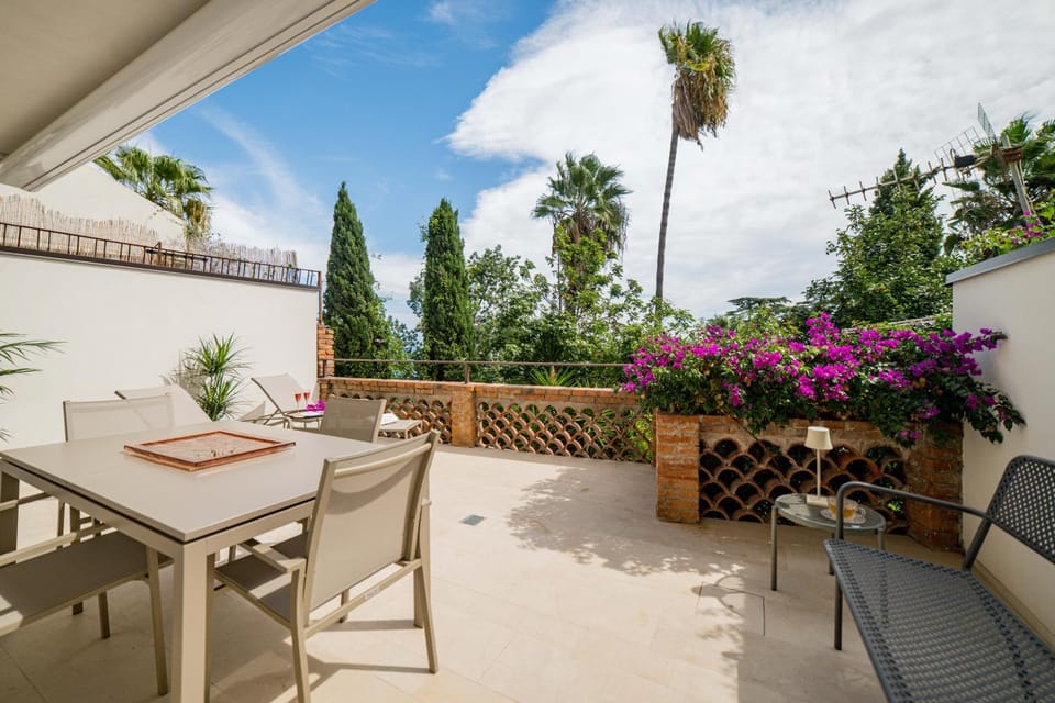 Patio, Day, View (from property/room), Balcony/Terrace, Living room, Dining area, Garden view