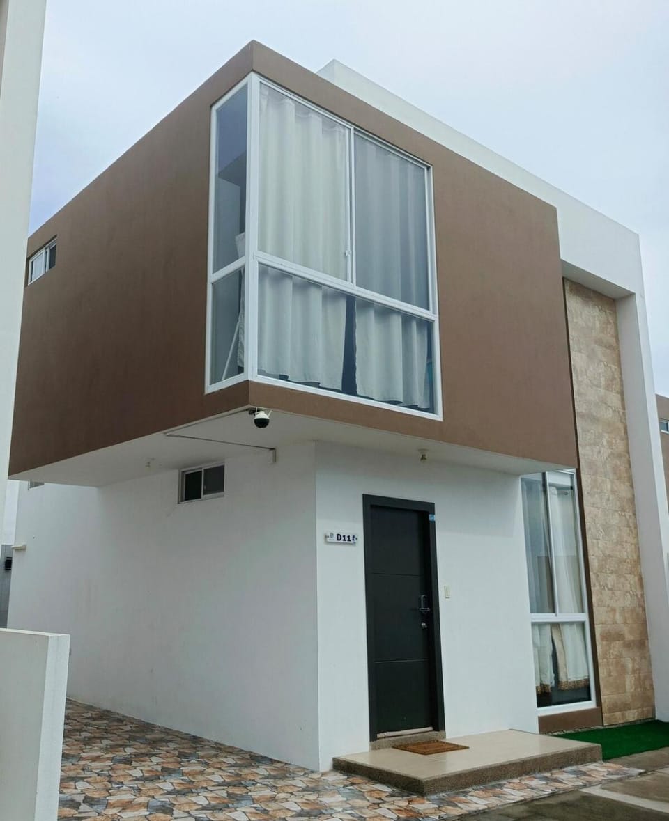 Cómoda Casa con vista al Mar en Manta House in Manta