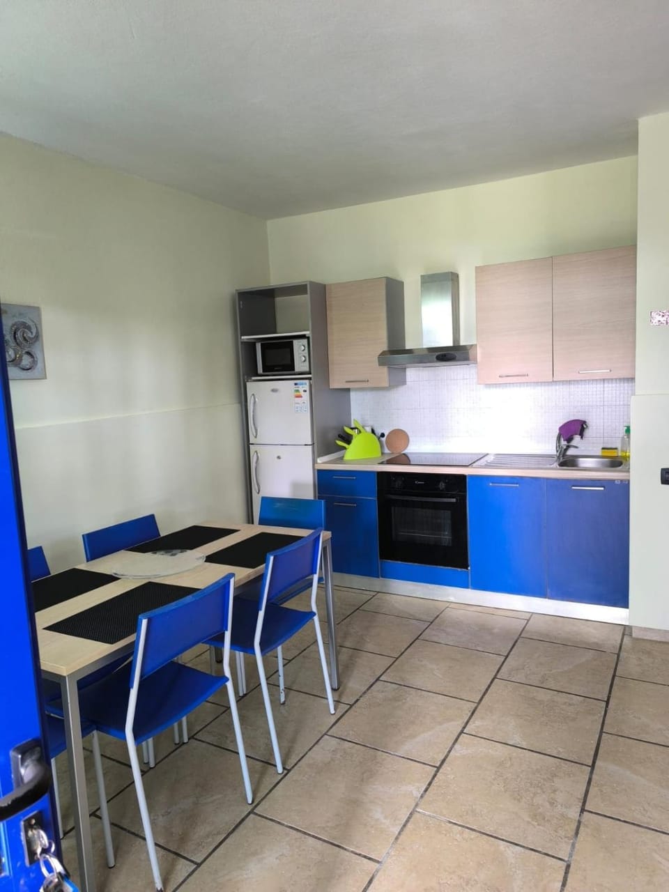 Kitchen or kitchenette, Dining area, oven, stove